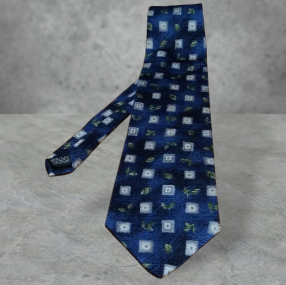 Oscar de la Renta blue and tan square pattern tie 100% Italian silk